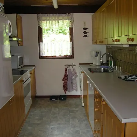 Three-bedroom Holiday In * Hals