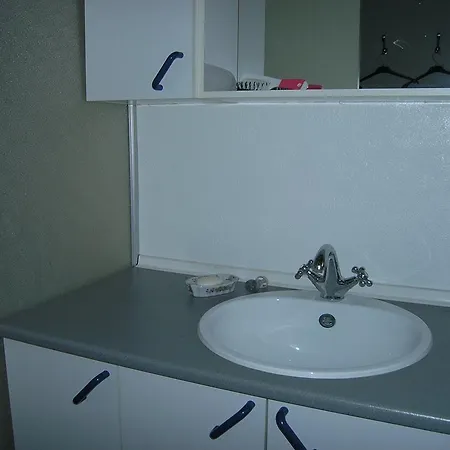 Three-bedroom Holiday In * Hals