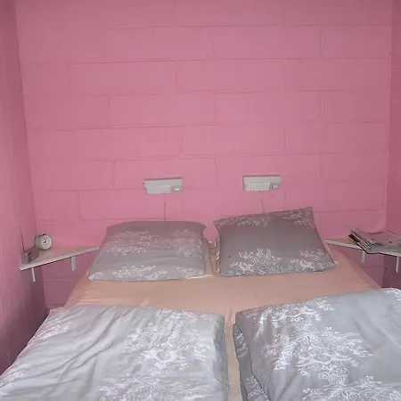Three-bedroom Holiday In * Hals